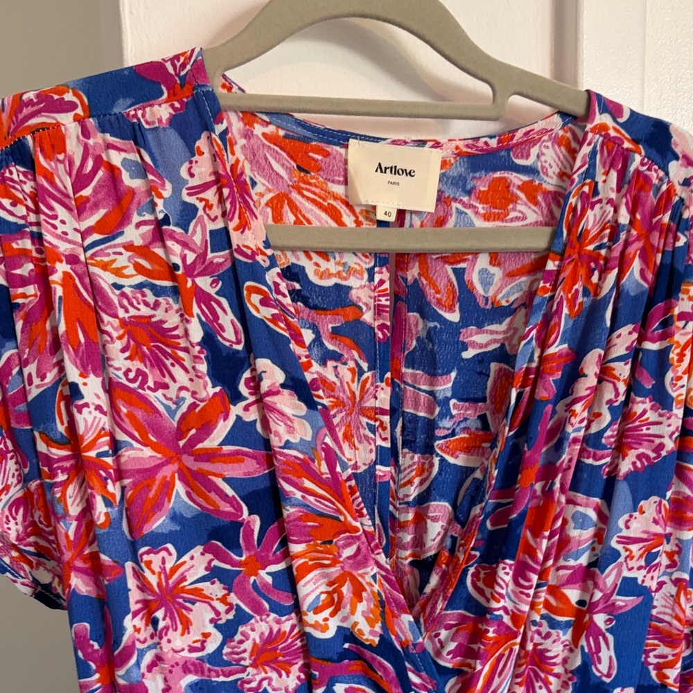 Floral V-Neck Women’s Top in Blue & Pink